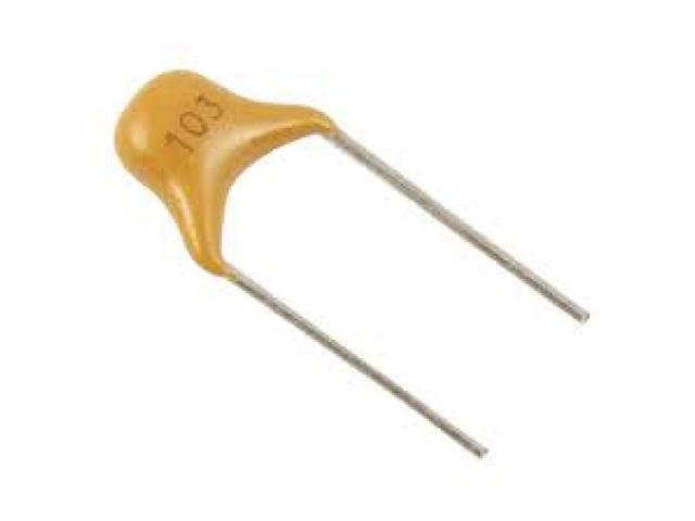 3,3NF 100V 5MM - Capacitors -