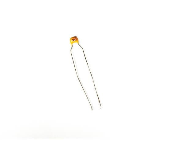 3,3PF 50V 5MM - Capacitors -