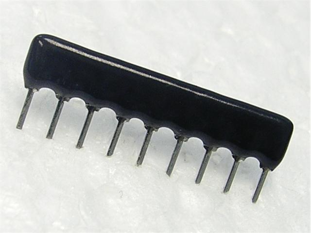 9P8R 220K - Resistors -