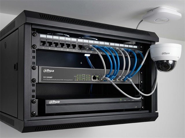 TP-LINK SG1008MP - Network Hubs & Switches - 6935364086770