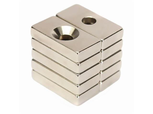 MGT MAGNET 30X20X5 + 5MM CS HOLE - Magnets -